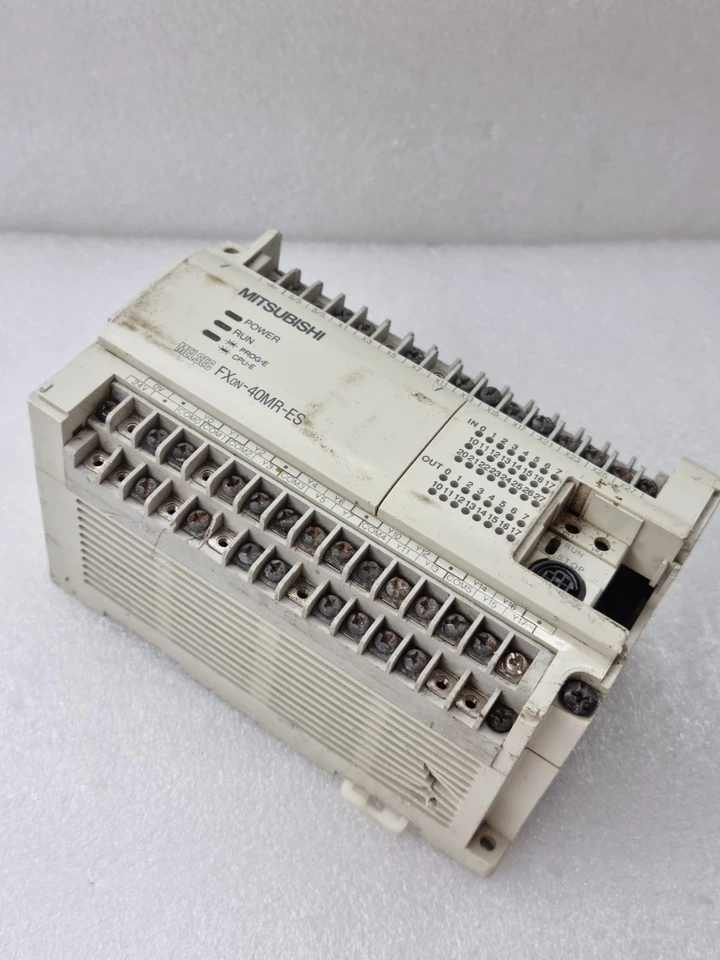 MITSUBISHI FXon-40MR-ES/UL PROGRAMMABLE CONTROLLER 100-240VAC (Cosmetic Damaged)